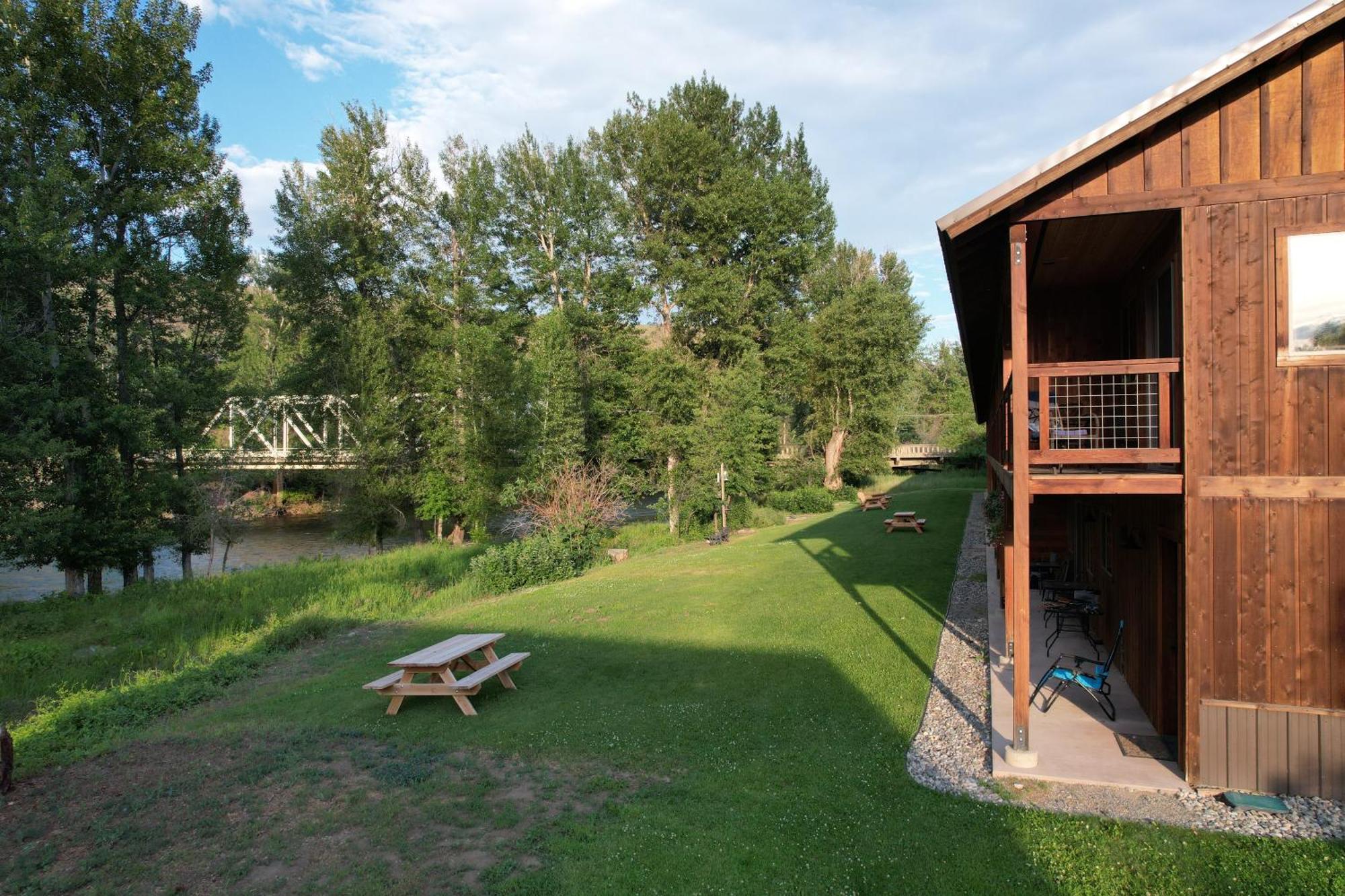 Methow River Lodge Cabins Winthrop Exterior photo