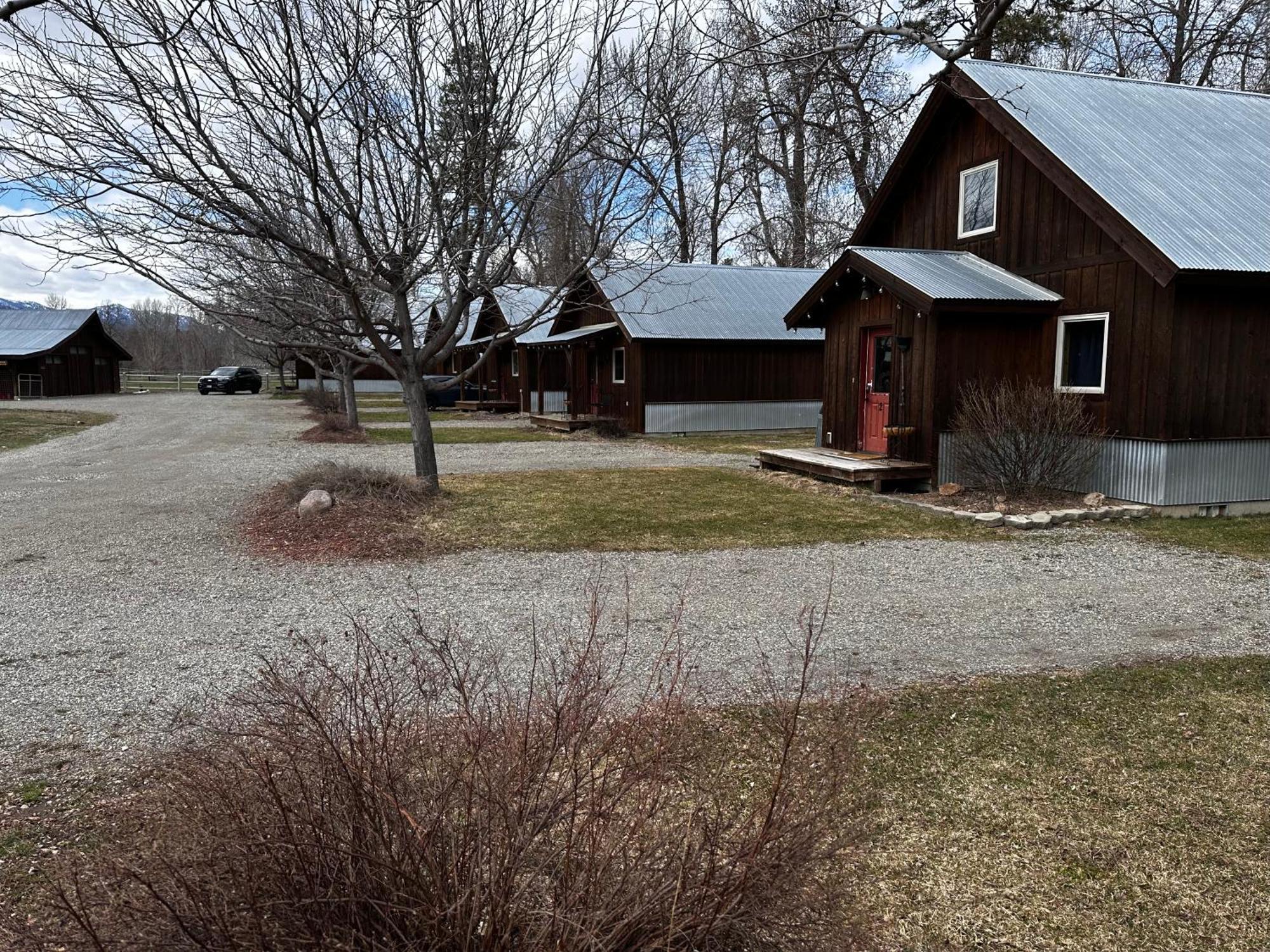 Methow River Lodge Cabins Winthrop Exterior photo