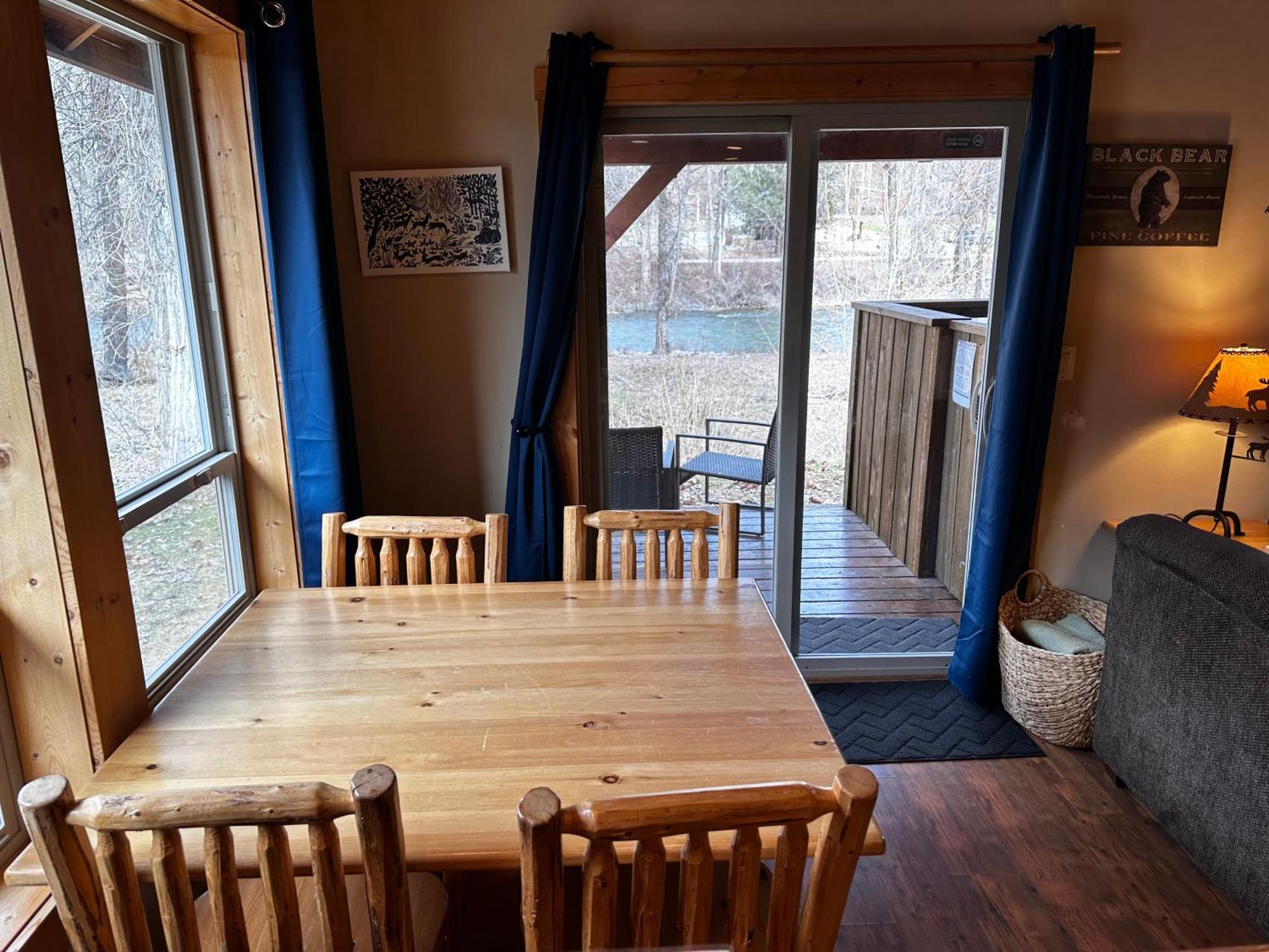 Methow River Lodge Cabins Winthrop Exterior photo